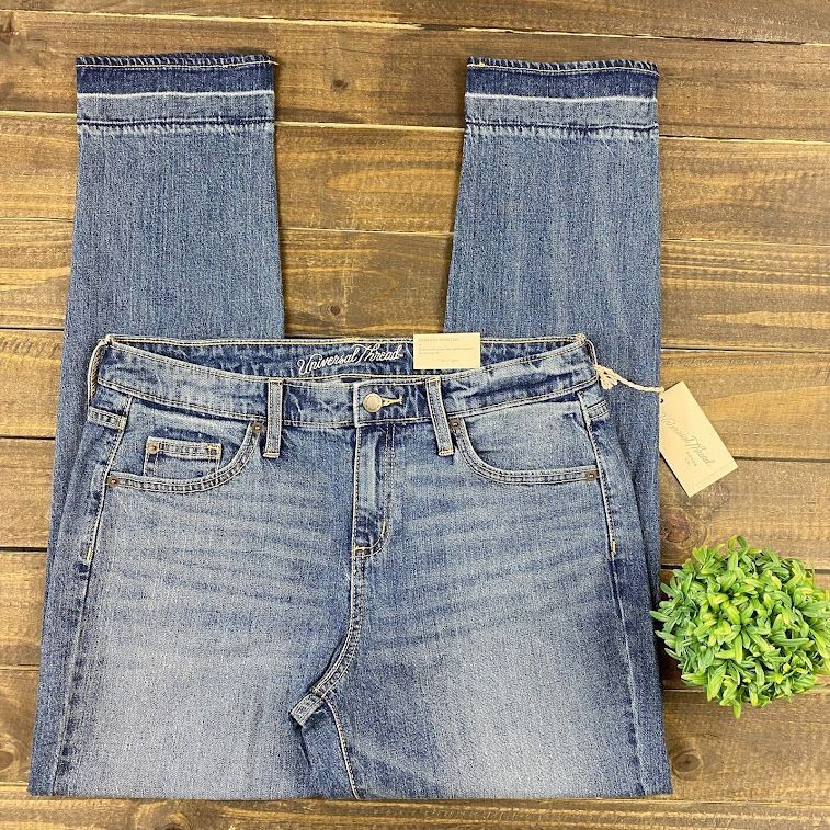 Universal Thread Women Mid -Rise Boyfriend Jeans