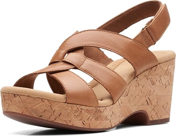 Clarks Womens Giselle Beach : Tan Leather